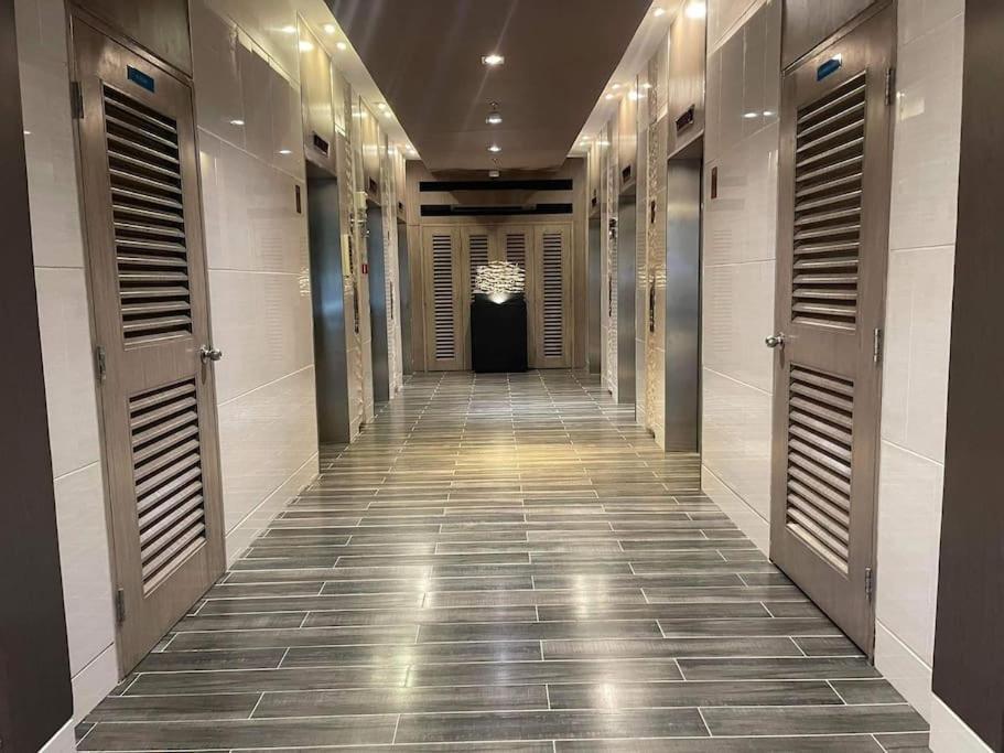Shore 1 & 3 Residences Moa 1Br With Balcony By Darpm Manila Eksteriør billede