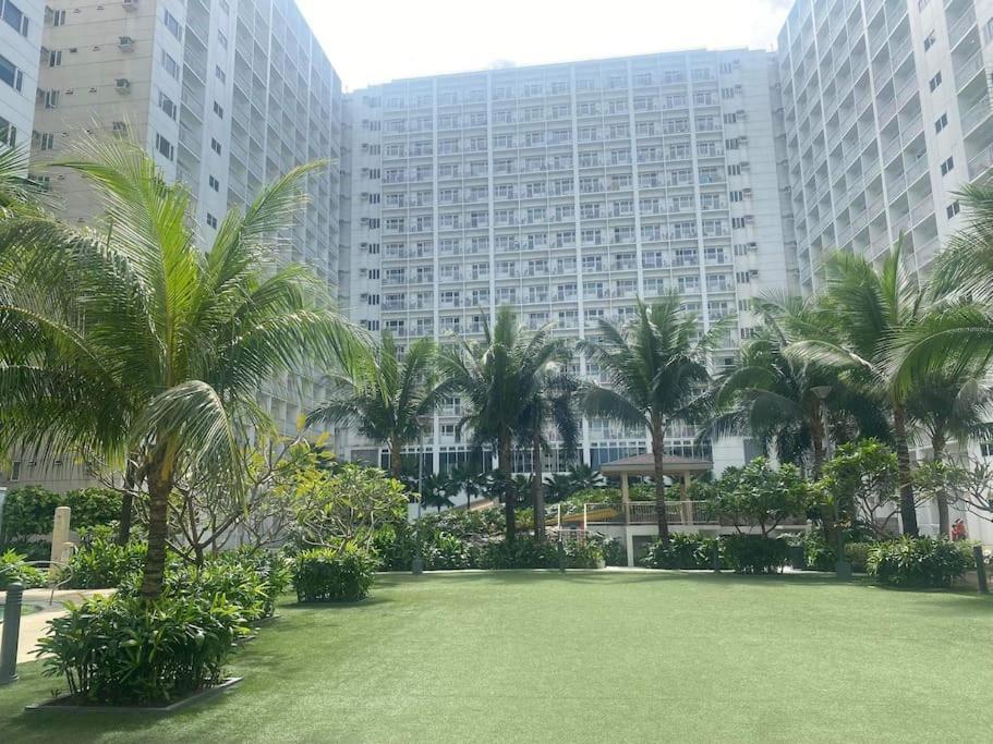 Shore 1 & 3 Residences Moa 1Br With Balcony By Darpm Manila Eksteriør billede
