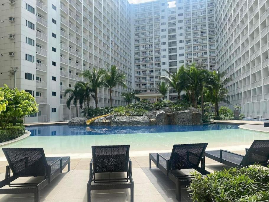 Shore 1 & 3 Residences Moa 1Br With Balcony By Darpm Manila Eksteriør billede