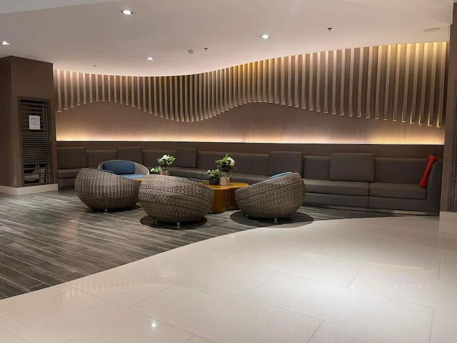 Shore 1 & 3 Residences Moa 1Br With Balcony By Darpm Manila Eksteriør billede