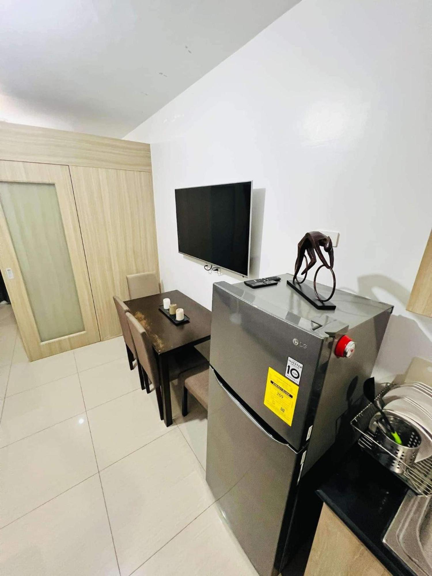 Shore 1 & 3 Residences Moa 1Br With Balcony By Darpm Manila Eksteriør billede